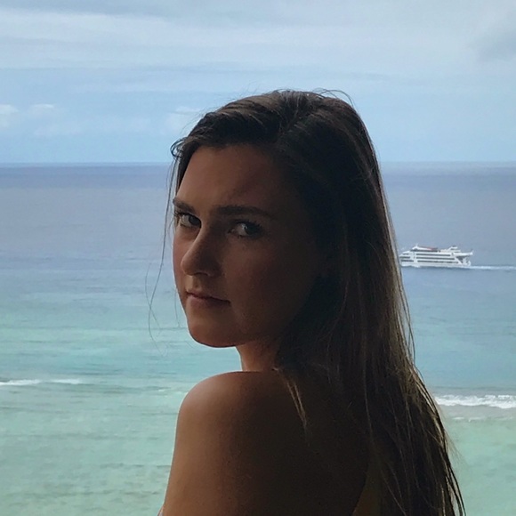 Meet your Posher, Ash - Picture 1 of 1